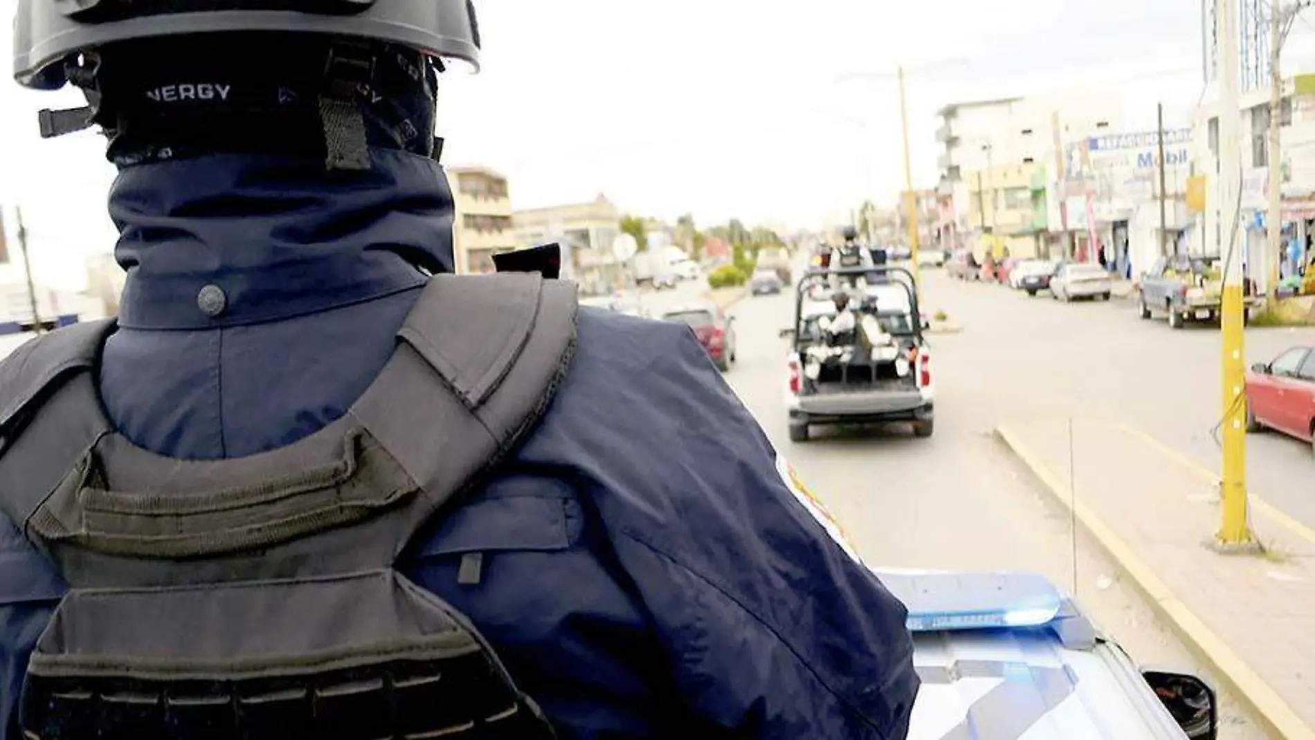 Elemento de la Policía Estatal durante recorridos de vigilancia